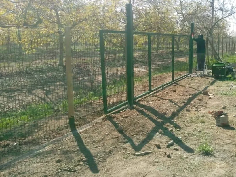 Malla Acmafor 3D sobre polín de madera