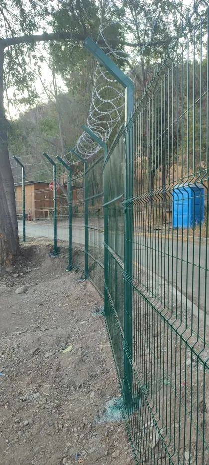 Cierre Perimetral en Cerro Santa Lucía, Santiago — Acmafor 3D — foto 5