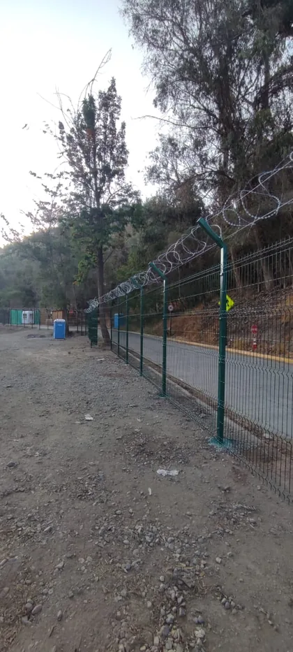 Cierre Perimetral en Cerro Santa Lucía, Santiago — Acmafor 3D — foto 10