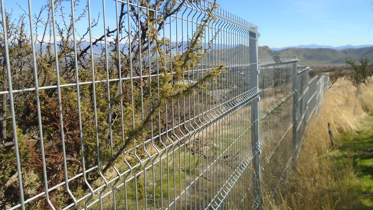 Cierre Perimetral en Chicureo, Colina — Malla 1G — foto 1