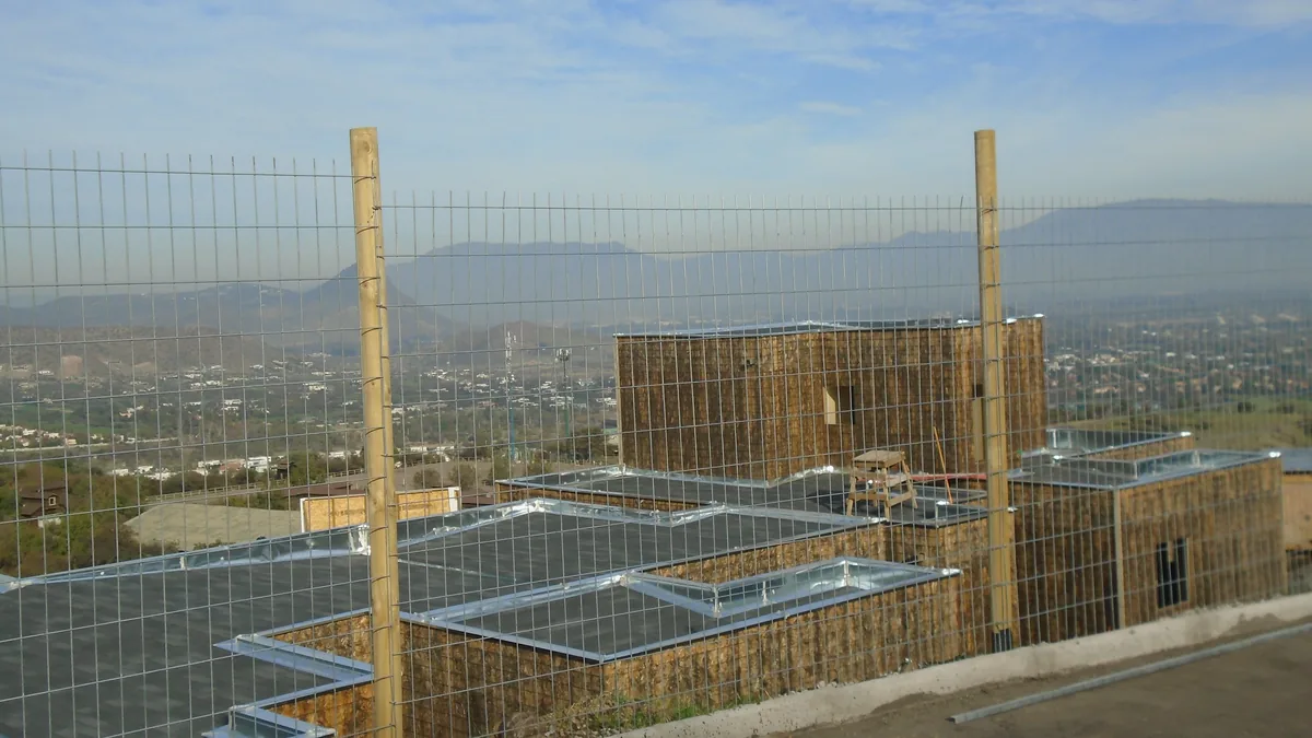 Cierre Perimetral en Chicureo, Colina — Malla 1G — foto 2
