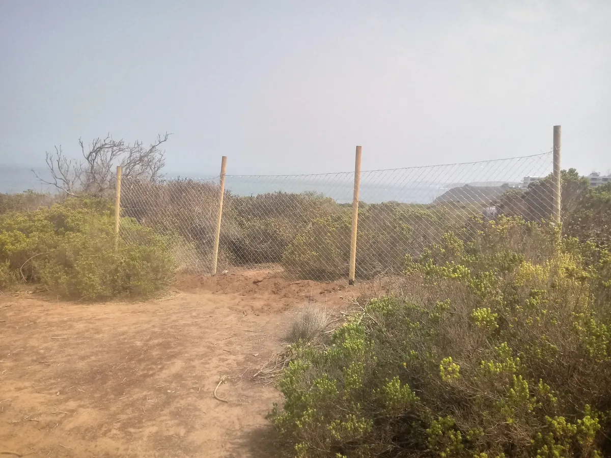 Cierre Perimetral en El Yeco, Algarrobo — Alambre de púa y malla cuadrada — foto 8