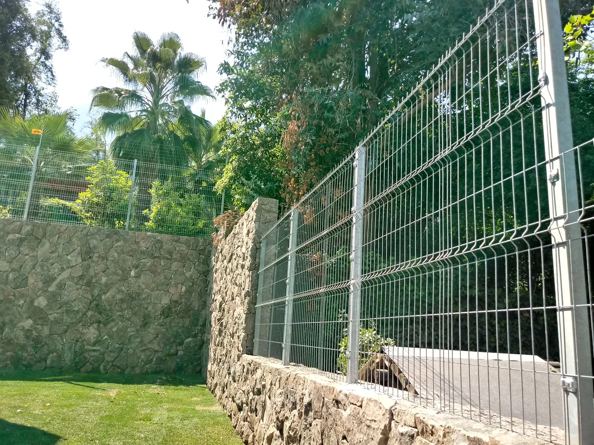 Cierre Perimetral en Santa María de Manquehue, Vitacura — Acmafor 3D — foto 3