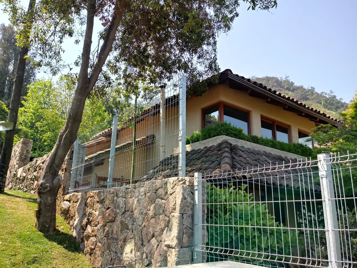 Cierre Perimetral en Santa María de Manquehue, Vitacura — Acmafor 3D — foto 4
