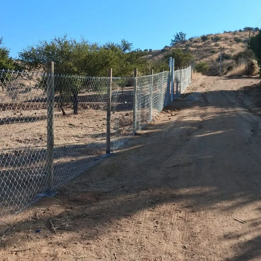 Cierre Perimetral en Maitencillo — Malla cuadrada — foto 1