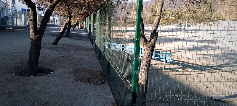 Cierre Perimetral en Las Condes – Estacionamiento UC San Carlos