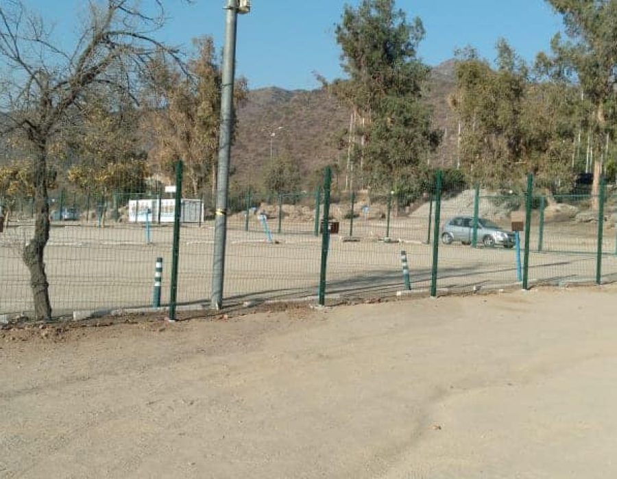 Cierre perimetral estacionamiento Estadio San Carlos Apoquindo